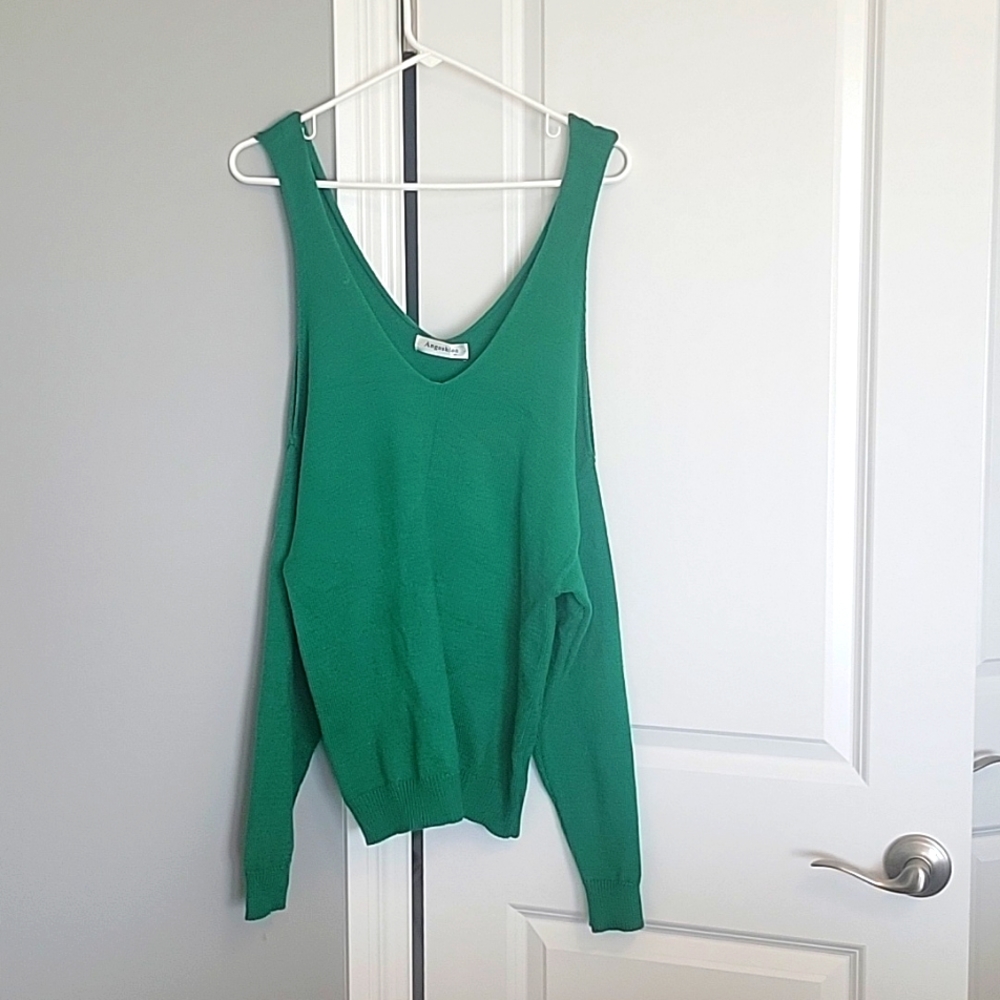 Green cut out shoulder cross back sweater